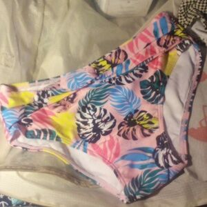 Nwot! Tropical Print Swim Bottoms